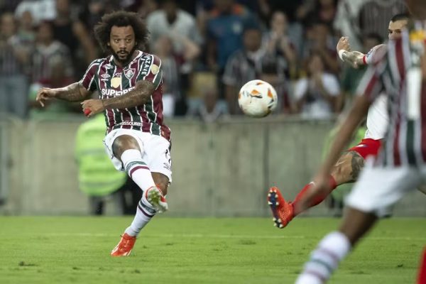 Obra-prima de Marcelo, resiliência e disposição copeira põem o Fluminense nas oitavas da Libertadores