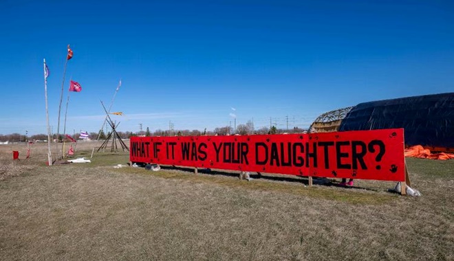 Mulheres indígenas estupradas assassinadas jogadas lixo Canadá