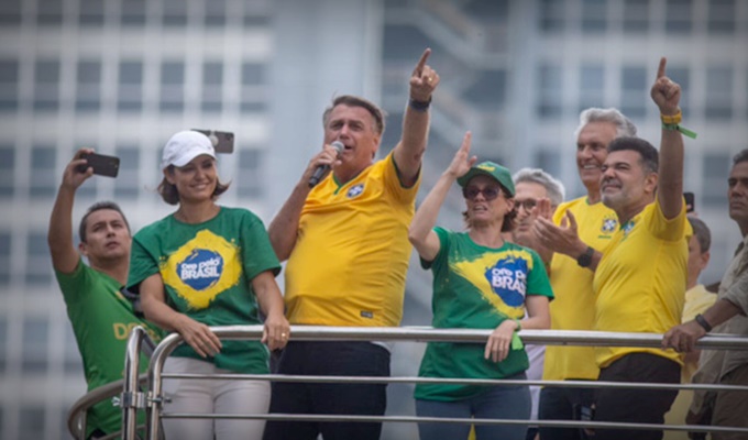 CPAC Brasil centro extrema direita internacional cientista política