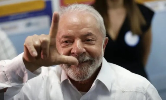 Mais uma vez salvação depende de Lula